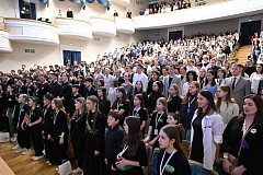 Игорь Комаров наградил победителей и лауреатов фестиваля «Театральное Приволжье»