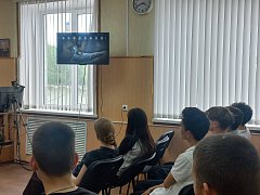 По инициативе Общественного совета при ОМВД России по Ершовскому району для школьников провели увлекательную экскурсию