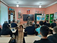 Ершовским подросткам разъяснили ответственность за участие в незаконных финансовых операциях