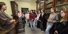 Будущие врачи в деле: старшеклассники из Ершовского района заглянули за кулисы медицинской профессии