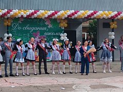 В ершовских школах прозвенел последний звонок