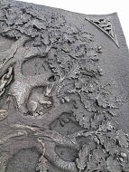 В Ершове появилась скульптурная группа «Лукоморье»