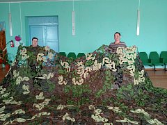 В ершовском селе организовали специальную площадку для плетения маскировочных сетей на СВО