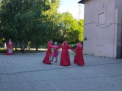 В Ершове весело отметили День соседей