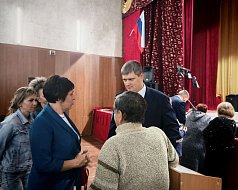 Глава Ершовского района Константин Мызников встретился с жителями поселка Новосельский