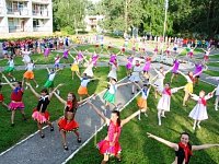 На сегодняшний день на отдыхе в оздоровительных лагерях находится более 24,6 тысячи детей