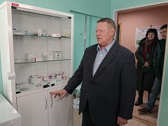 Николай Панков встретился с коллективом ФАПа в Новой Краснянке Ершовского района