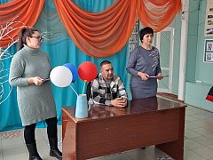 Во время краткосрочного отпуска боец СВО из Ершовского района встретился со школьниками