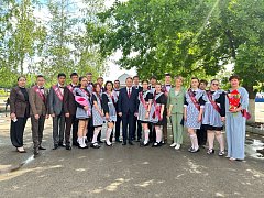Последний звонок: школьная пора у ершовских выпускников осталась позади