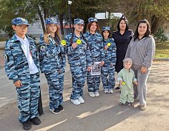Время после уроков юные друзья полиции провели с пользой для себя и жителей города Ершова