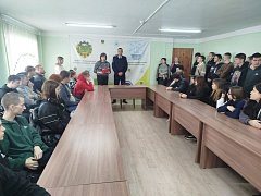 Подполковник полиции побеседовал с ершовскими студентами на важную тему