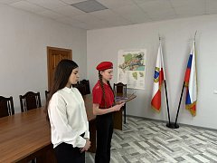 Шаг во взрослую жизнь: в Ершове вручили первые паспорта