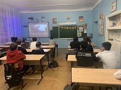В школе пос.Учебный Ершовского района "Разговор о важном" был посвящён героям Отечества