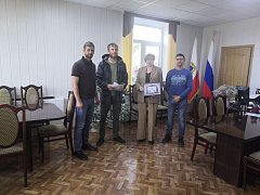 Глава Ершовского района Светлана Зубрицкая поблагодарила Совет отцов и сельхозтоваропроизводителей за организацию и сбор гуманитарной помощи для участников СВО