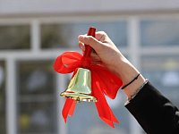 Названы рекомендуемые даты последних звонков и выпускных вечеров в 2024 году