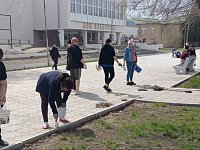 Ершовцы продолжают наводить чистоту в родном городе