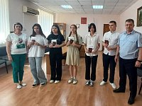 В ОМВД России по Ершовскому району состоялось торжественное вручение паспортов юным гражданам РФ