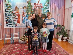 Участник СВО посетил ершовский детский сад