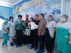 В Ершовском роддоме появилась на свет первая в этом году новорожденная
