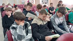 Турпоходами, ночевками в палатках, песнями у костра и еще много чем запомнится лагерь юным ершовским туристам