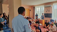 Ершовские госавтоинспекторы провели беседу с подростками в целях профилактики дорожно-транспортных происшествий