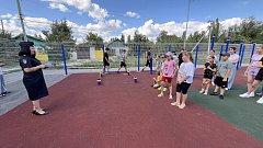 Спорт, энергия и вдохновение: в Ершове прошла зарядка со стражем порядка