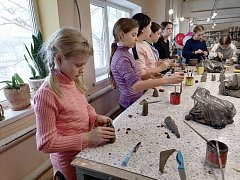 Юные ершовские гончары пообщались с настоящими профессионалами