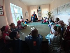 Ершовские дошколята узнали, как работают настоящие герои