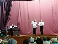 Учащиеся и преподаватели Ершовской школы искусств выступили в Новокраснянском Доме культуры