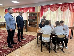 Замминистра образования оценил вклад саратовских школьников в сохранение военной истории