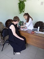 Глава района вакцинировалась от коронавирусной инфекции