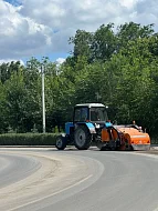 Отличная новость для горожан: в Ершове приобретена новая подметально-уборочная машина