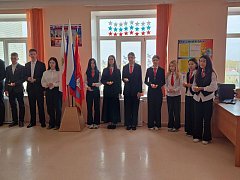 В школе №1 г.Ершова состоялось торжественное открытие «Парты Героя»