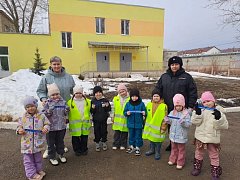 Ершовским дошколятам напомнили о необходимости ношения на одежде световозвращающих элементов
