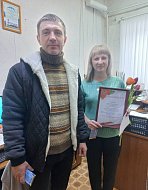 Женский коллектив ершовской полиции принимал поздравления с весенним праздником от председателя Общественного совета