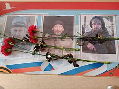 В школе №1 г.Ершова состоялось торжественное открытие «Парты Героя»