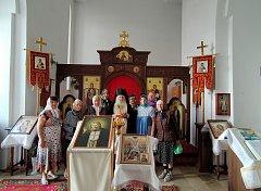 Православные пенсионеры из Ершова побывали в храме с. Каменная Сарма