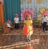 Яркий «Праздник осени» прошел в ершовском детском саду «Малышок»