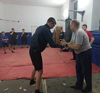 Ершовских школьников обучают приемам борьбы и самбо