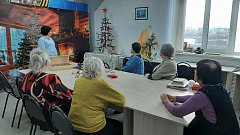 Удивительные экспонаты из других эпох посмотрели ершовцы на выставке елочных игрушек