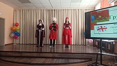 В школе №4 г.Ершова прошел ставший уже традиционным фестиваль «Дружба народов»