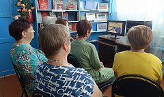 Для пенсионеров села Моховое Ершовского района провели час здоровья