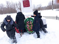 В с. Антоновка Ершовского района чтят память земляков, погибших в годы Великой Отечественной