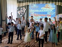 Замечательный праздничный концерт, посвященный семейному празднику, прошел в Ершовском реабилитационном центре