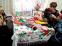 Ершовские мастерицы подготовили нужные подарки для защитников Родины