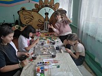 В одном из сельских клубов Ершовского района картины делают из теста