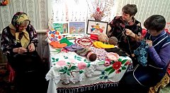 Ершовские мастерицы подготовили нужные подарки для защитников Родины