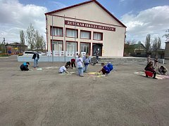В День Земли ершовские ребята разрисовали площадь им. И. П. Кузнецова