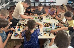 Лето для ершовских "муравьят" - это время открытий, отдыха, веселья и грандиозных планов