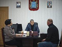 Глава Ершовского района Константин Мызников встретился с жителями с. Осинов-Гай